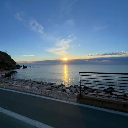 Feriehus Light House 13 Pers Il Faro - Paradise With Sea View Ortona